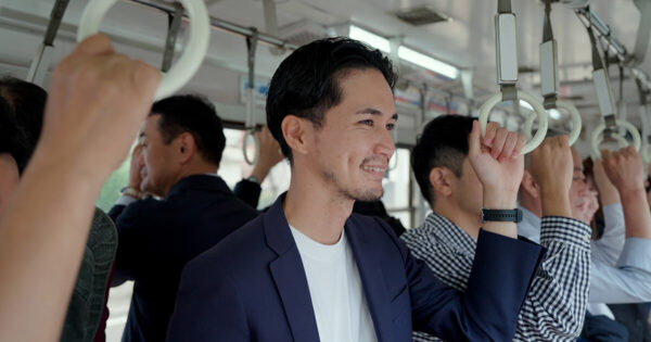 新商品スニーカー「TABIN」PVのサムネイル画像